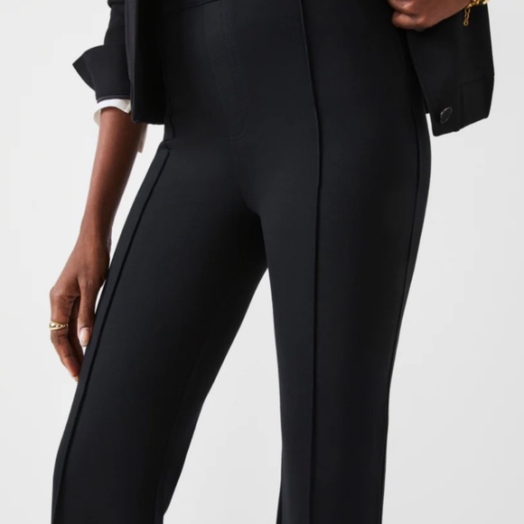 Spanx SuperSmooth Perfect Fit Ponte Flare Pant (M) - Picture 2 of 11